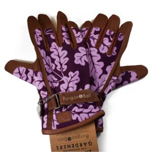 Purple gardening gloves